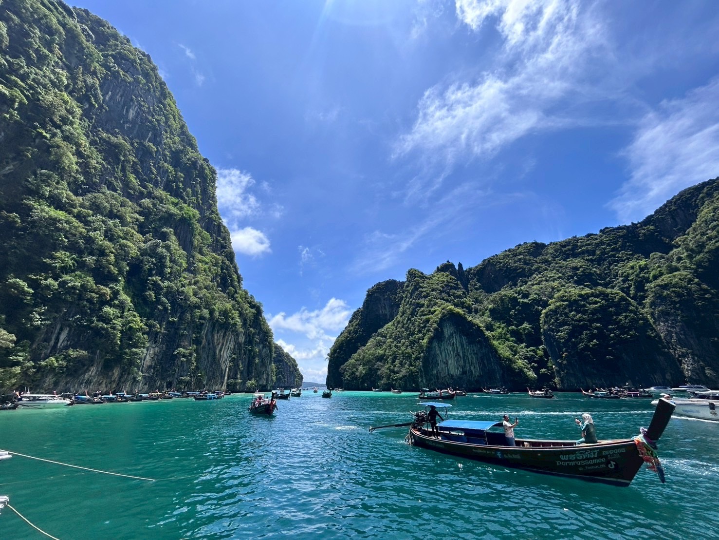 Phi Phi + Maya Bay + Khai Islands by Speedboat STANDARD TOUR