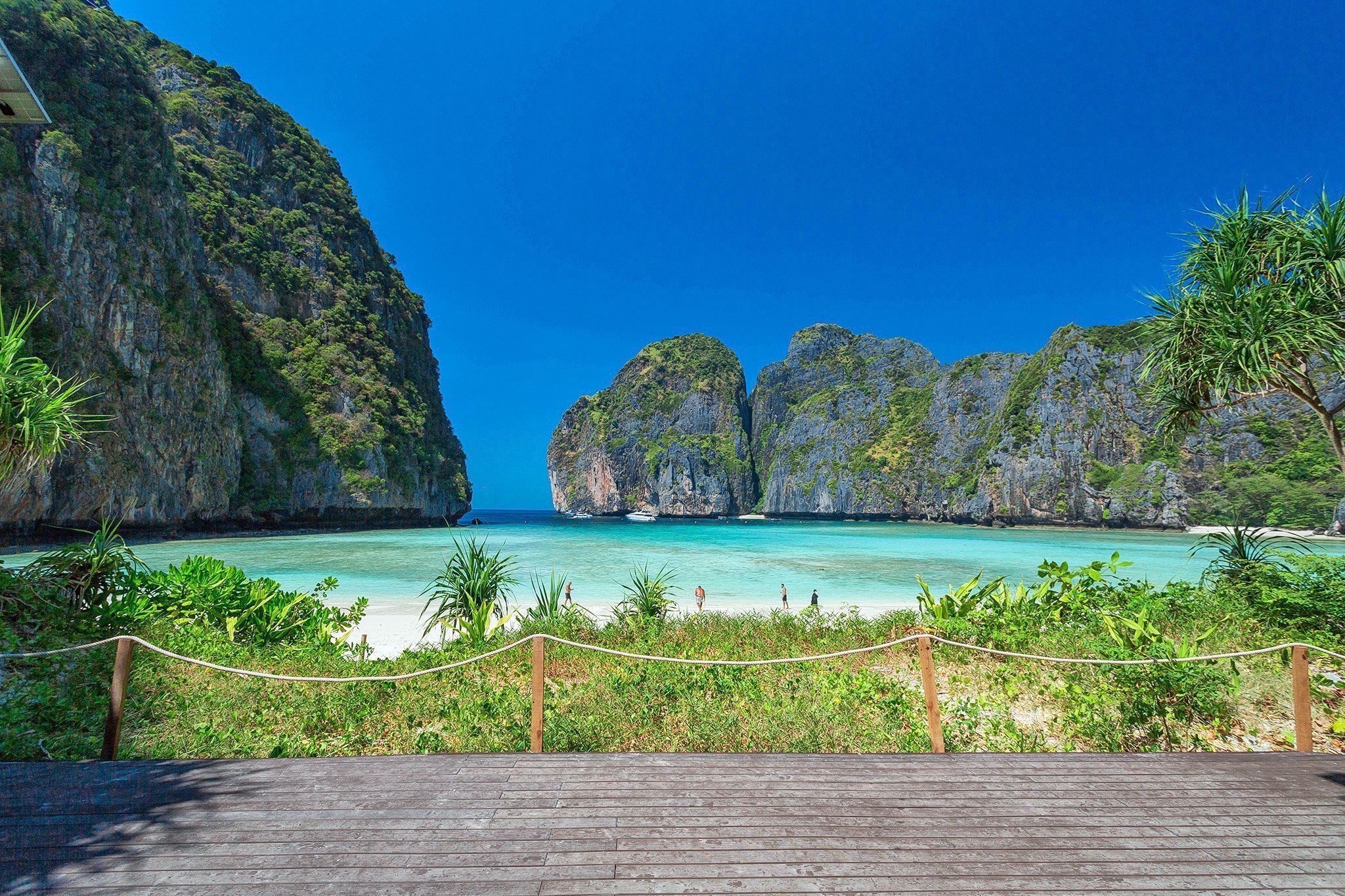 Phi Phi + Maya bay + Khai Islands By Speedboat PREMIUM SERVICE