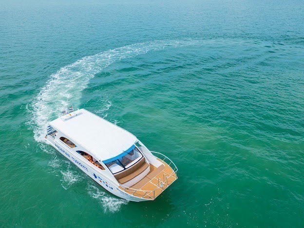 Phi Phi + Maya bay + Bamboo Island by Luxury Speed Catamaran Boat Premium Service (Maximum 30 Pax) 