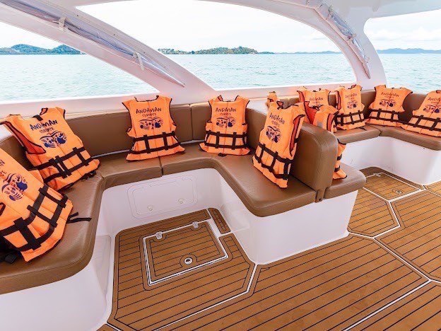 Phi Phi + Maya bay + Bamboo Island by Luxury Speed Catamaran Boat Premium Service (Maximum 30 Pax) 
