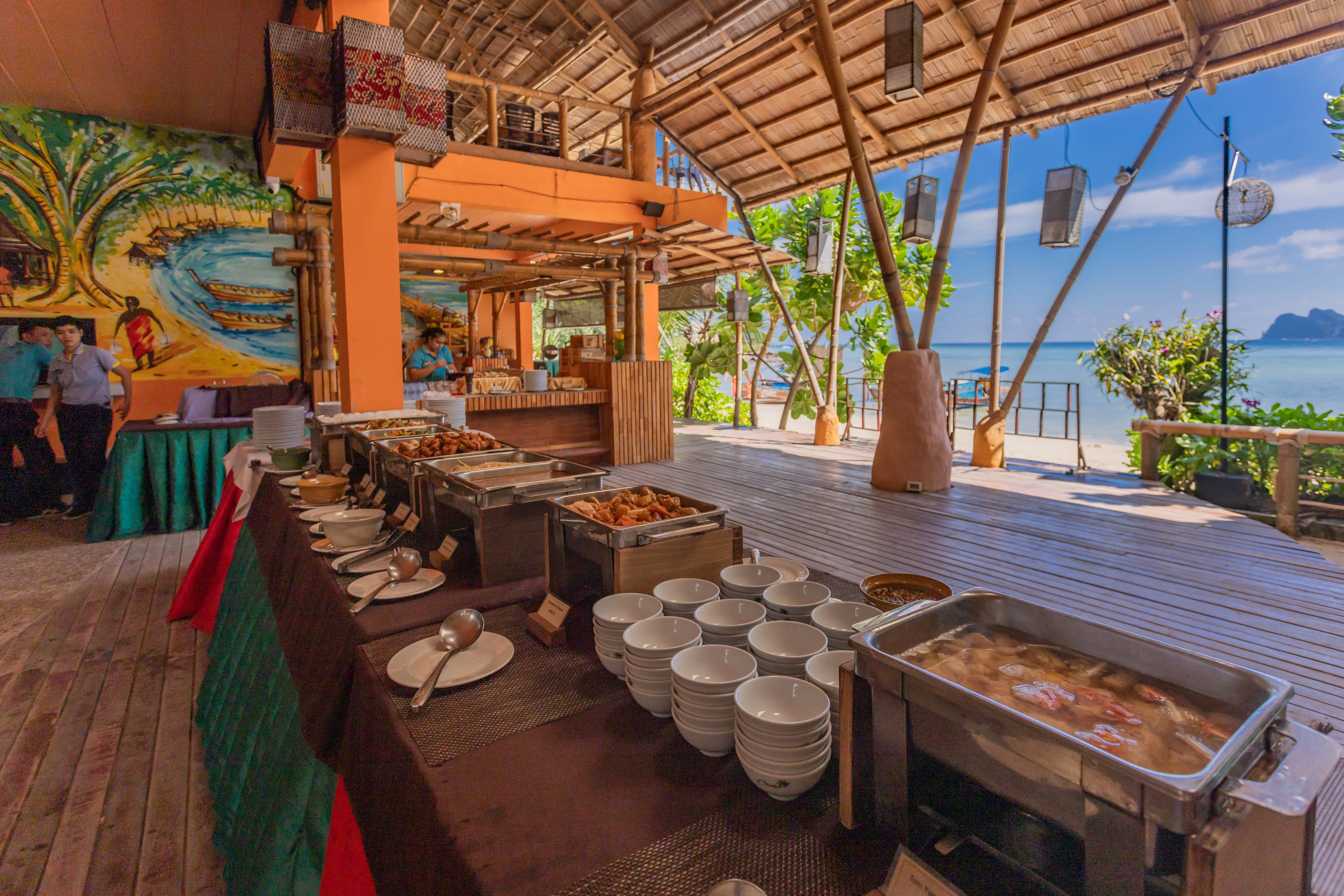 Phi Phi + Maya Bay + Bamboo Island + Maiton Island by Speed Catamaran 
