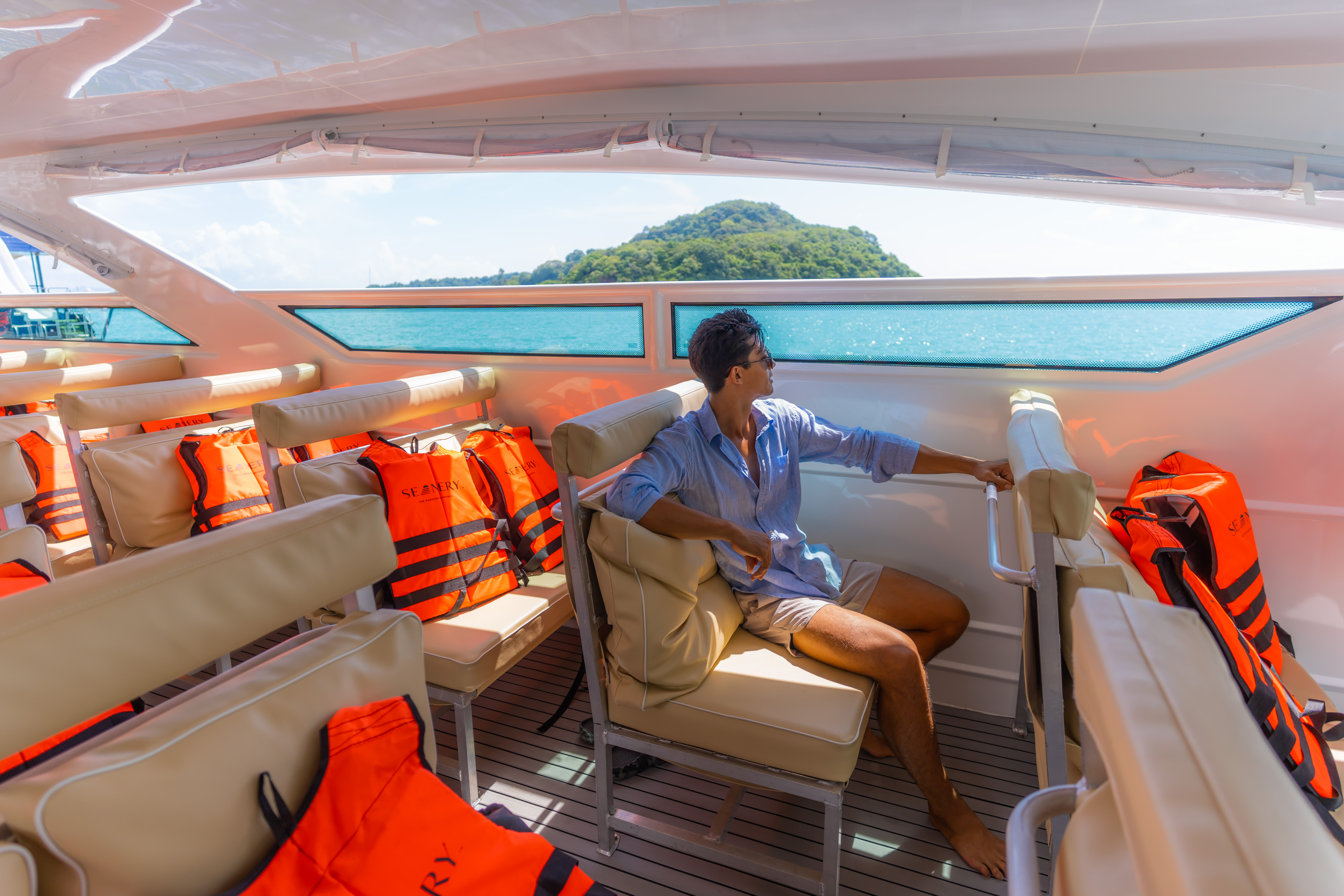 Phi Phi + Maya Bay + Bamboo Island + Maiton Island by Speed Catamaran 