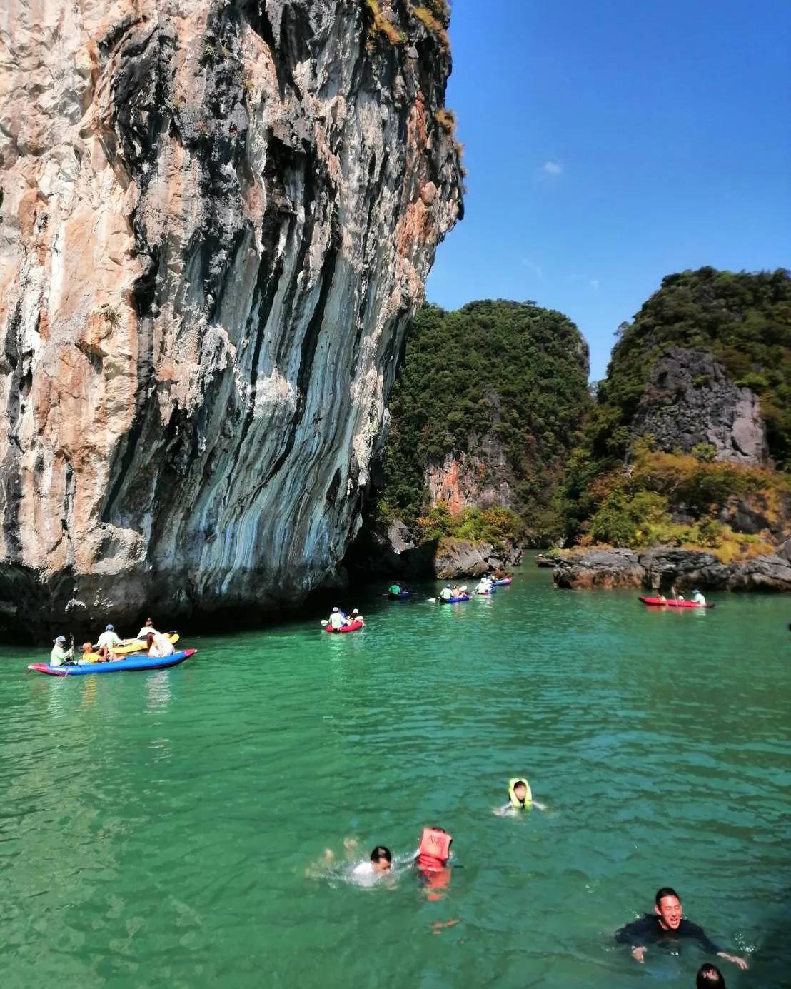 Jamesbond islands by Big boat STANDARD TOUR
