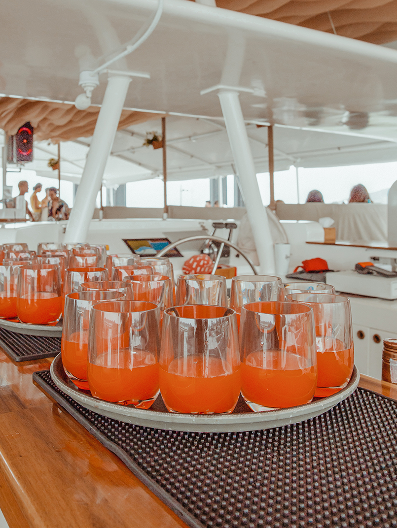 RHAPSODY BOAT CLUB – PARTY BOAT