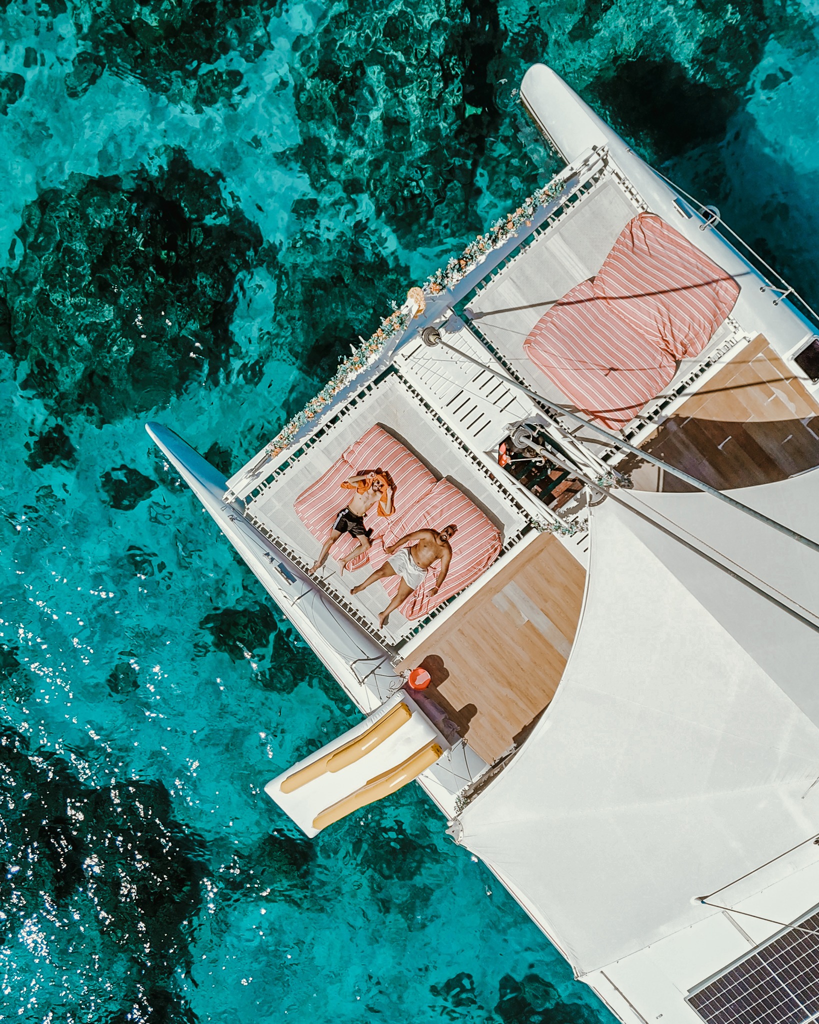 RHAPSODY BOAT CLUB – PARTY BOAT