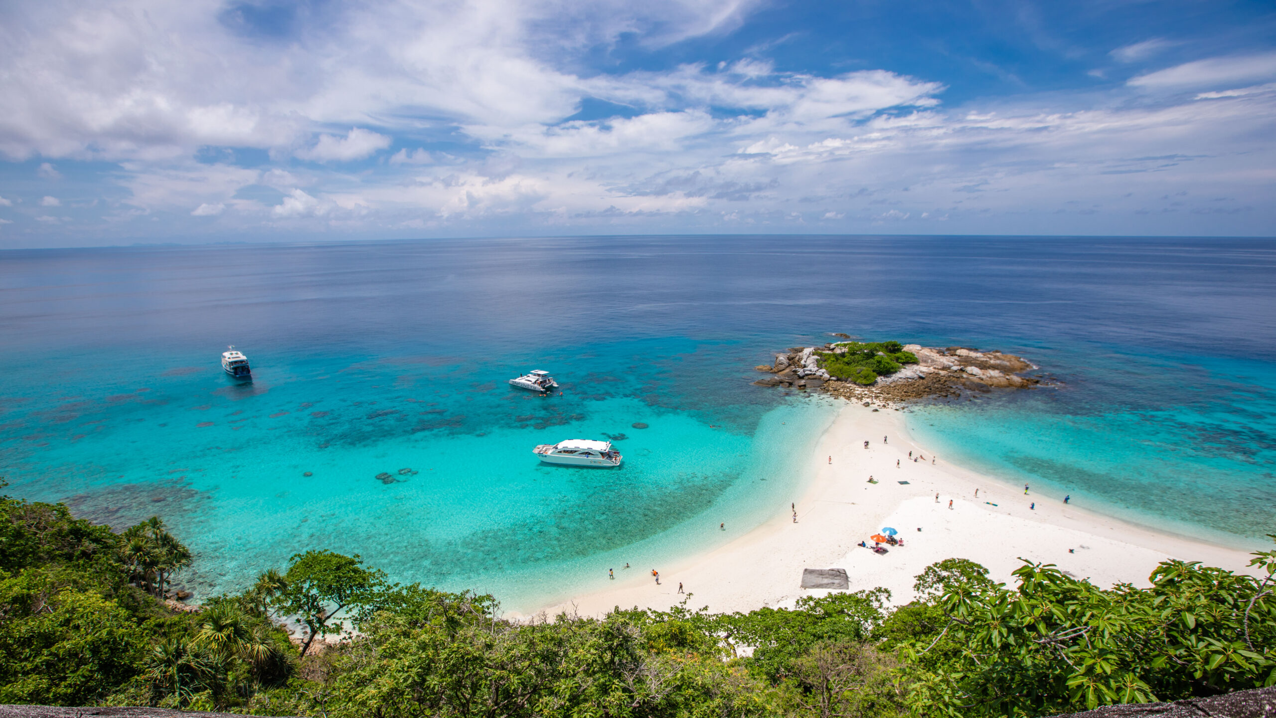 Raya Noi + Raya + Maiton Island available only Sunday Tuesday and Thursday