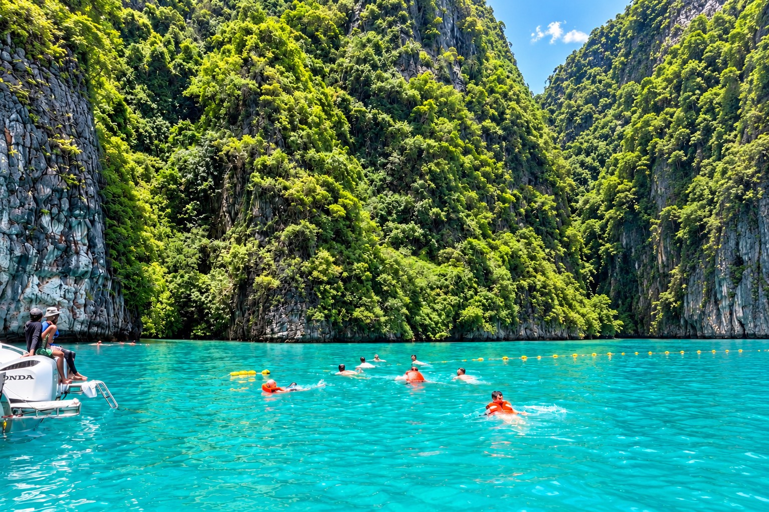 Phi Phi + Maya Bay + Khai Island by Speed boat LAZY PACKAGE