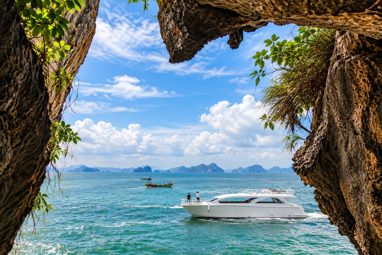 Jamesbond island by Speed Catamaran PREMIUM SERVICE