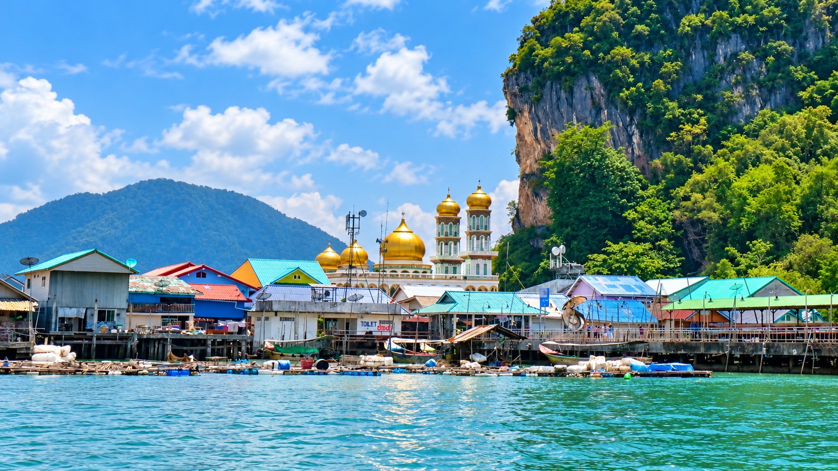 Jamesbond Island by Longtail boat
